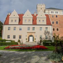 roznorodnosc nas wyroznia zamek topacz  gmina kobierzyce